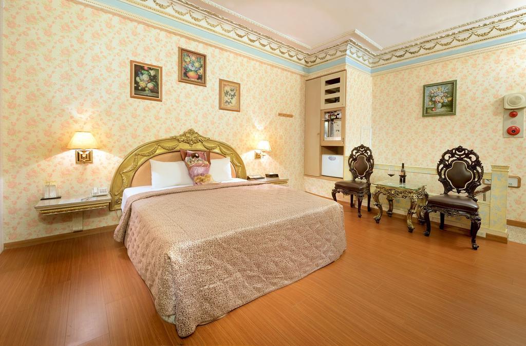 Holland Village Motel Tainan Bagian luar foto
